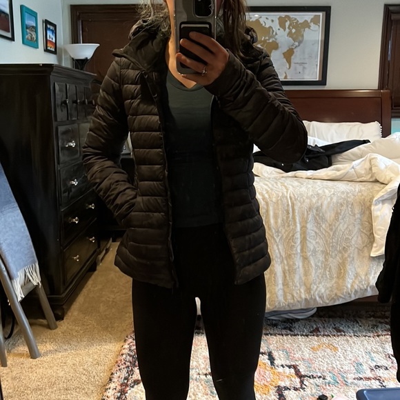 Lululemon jacket - Picture 4 of 7